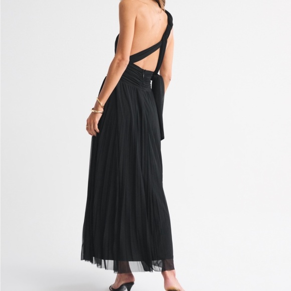 A&F Giselle 5-in-1 Convertible Maxi Dress BLACK - Picture 4 of 6